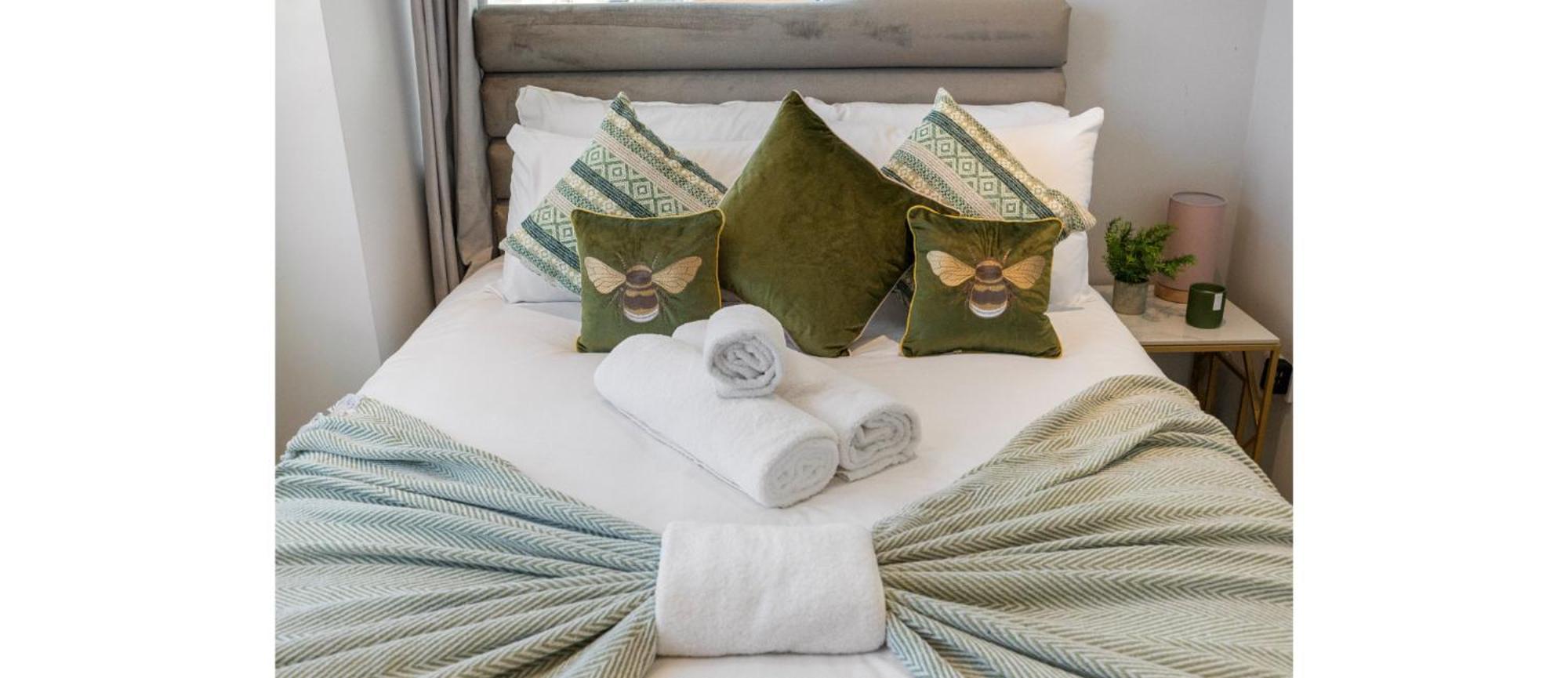 Harmonious Greens: Cozy 1-bed Flat In Apartment Harrow